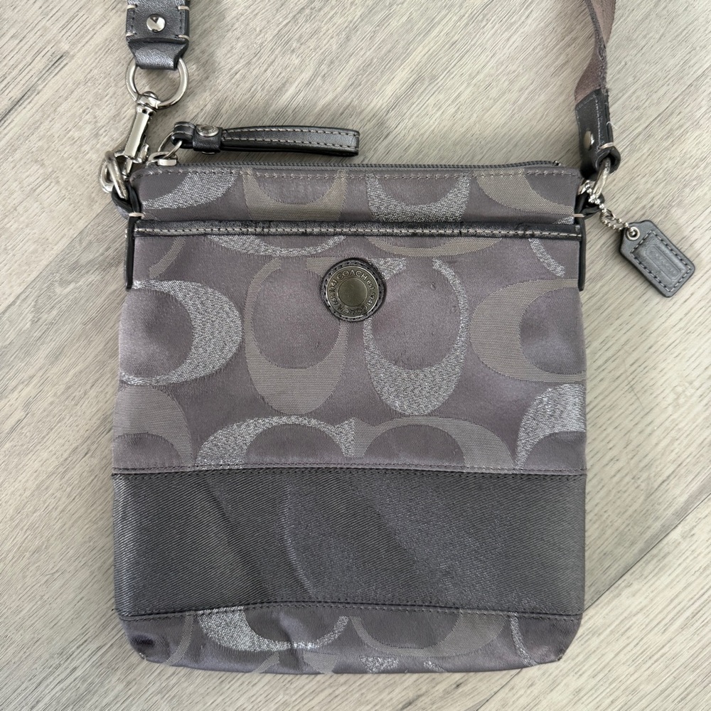 Coach Women's Bag Medium Crossbody - Vintage Gray/Silver